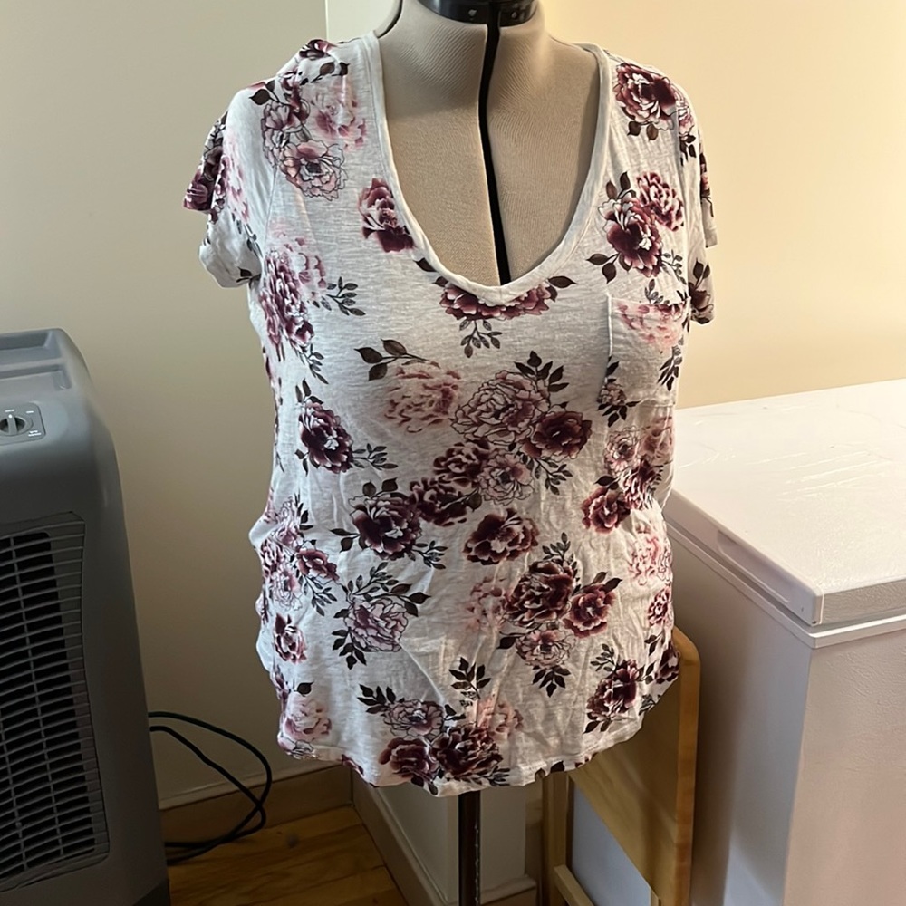 Floral tee